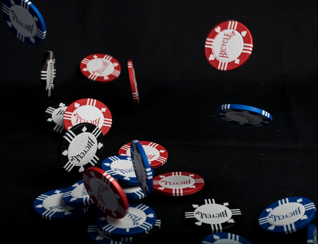 découvrez tout sur le poker : règles, stratégies, astuces et conseils pour devenir un joueur gagnant. rejoignez notre communauté passionnée de poker dès aujourd'hui !